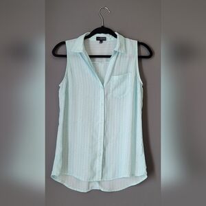 The Limited Sleveless Botton Down Shirt